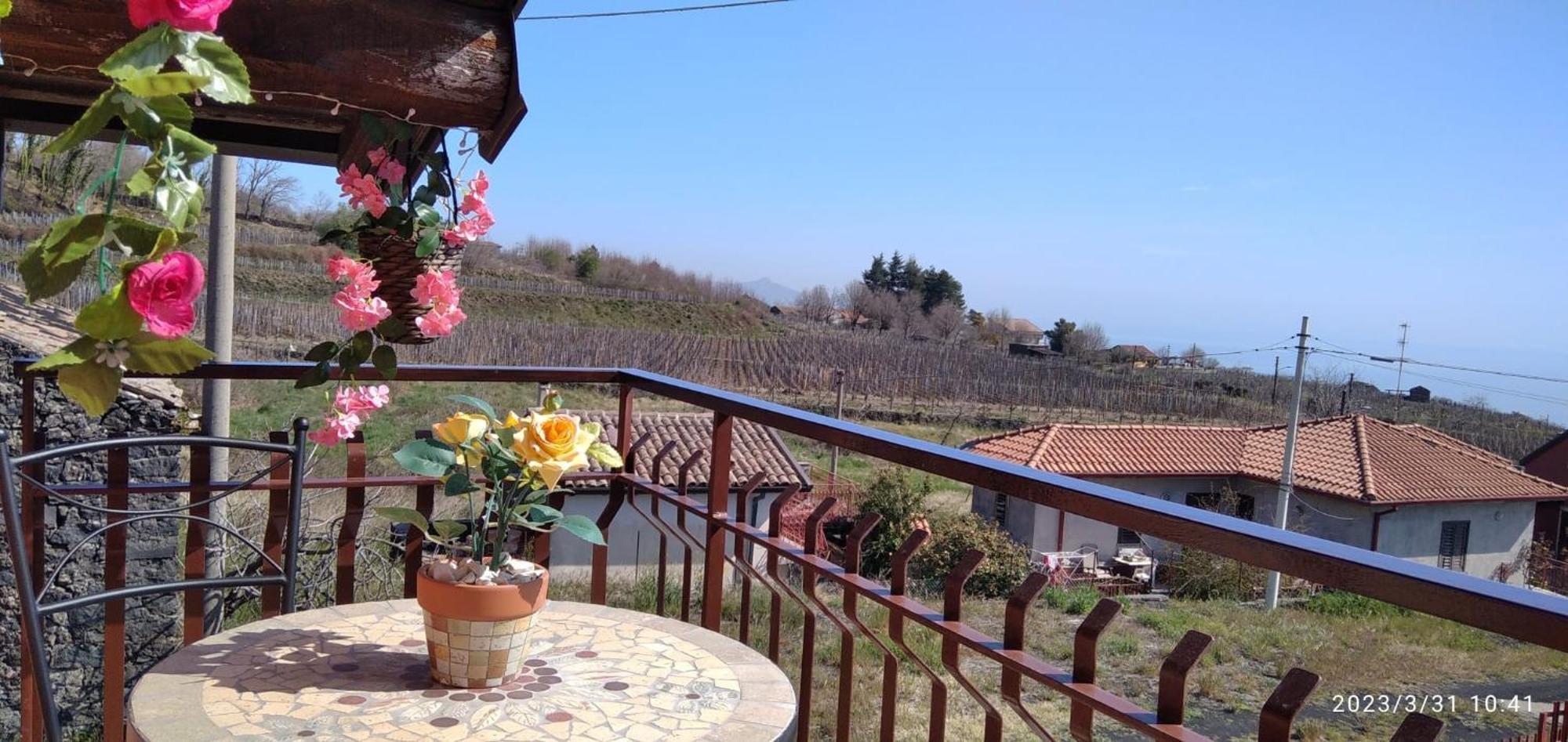 Petite Maison Dell'Etna Milo Bagian luar foto