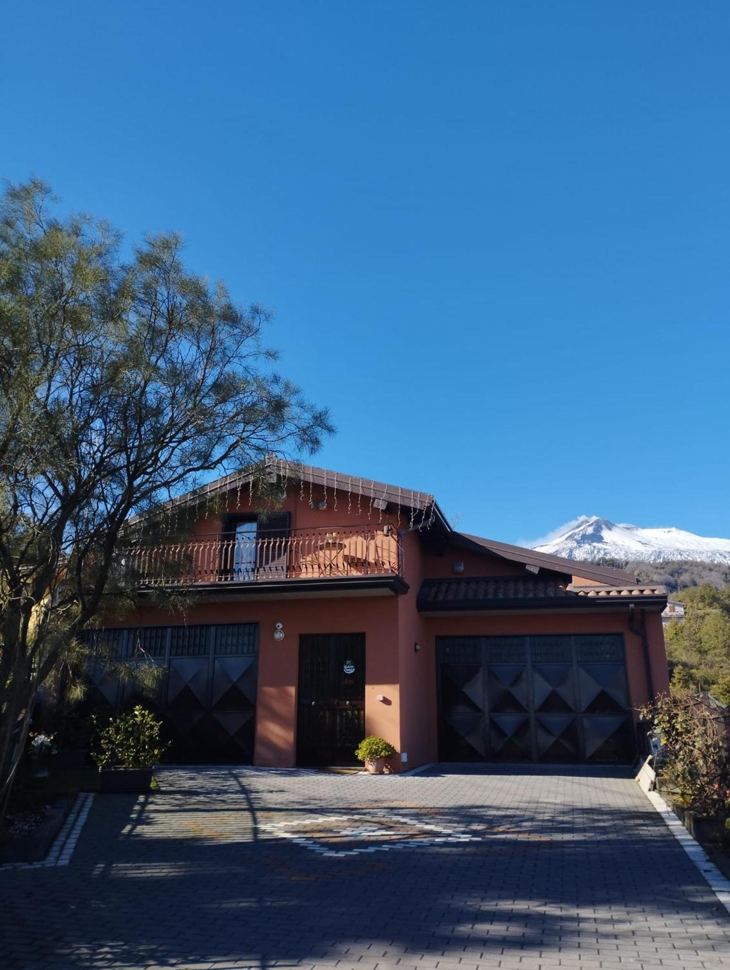 Petite Maison Dell'Etna Milo Bagian luar foto